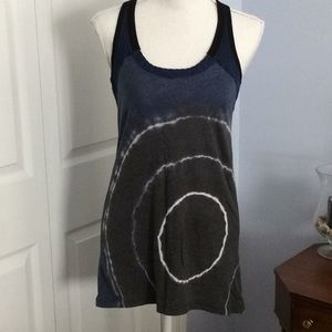 Cute t-back top with swirl design